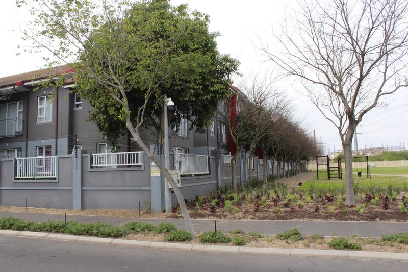 2 Bedroom Property for Sale in Buhrein Western Cape